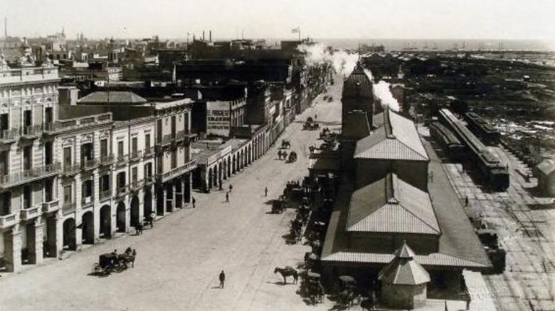 street in buenos aires with buildings 