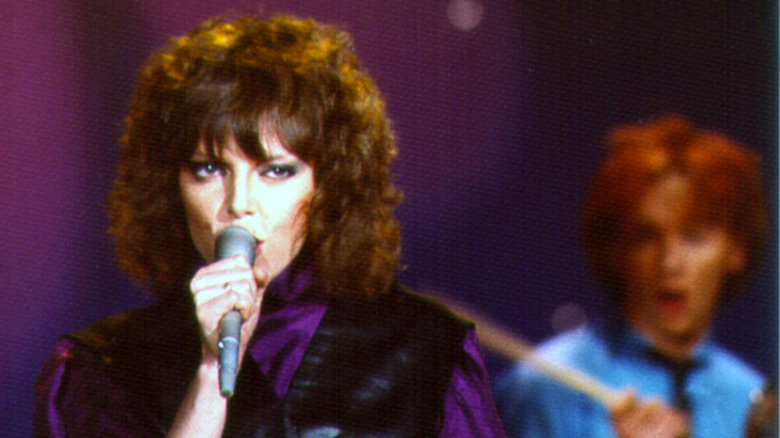 Pat Benatar and Myron Grombacher performing Heartbreaker in 1980