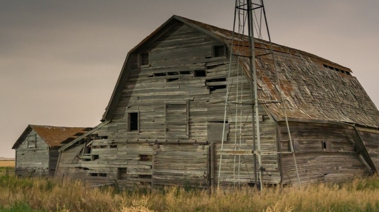 abandoned barn