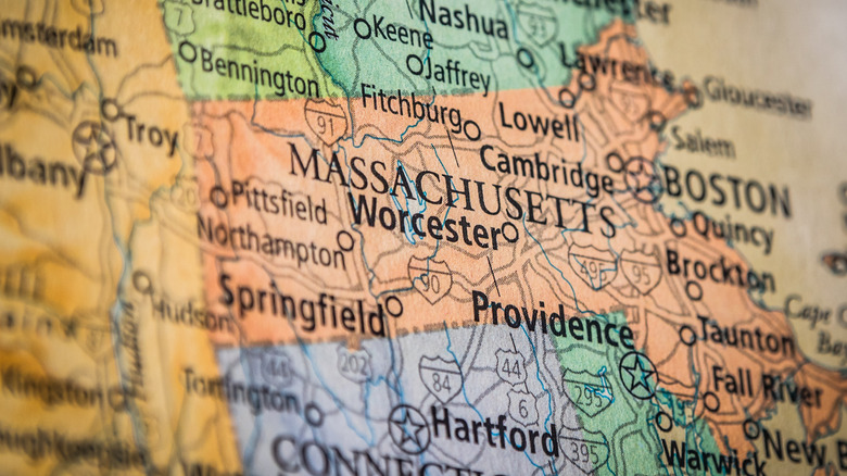 Massachusetts on map