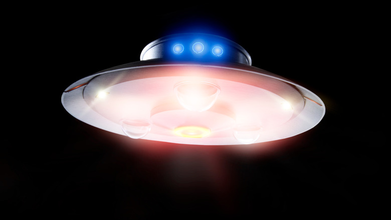 Retro dome flying saucer