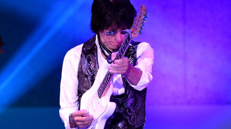 Jeff Beck performing