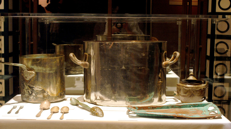 artifacts recovered from Titanic 