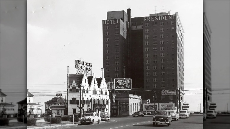 The Hotel President in the 1950s