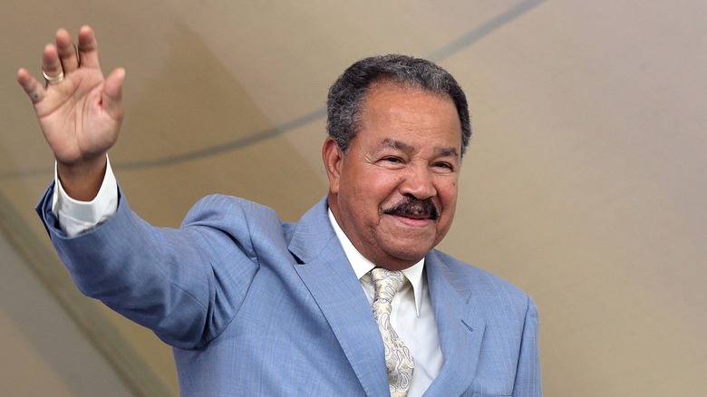 Juan Marichal waving to cameras