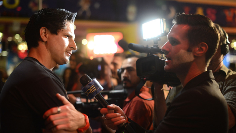 Zak Bagans interviewed on red carpet