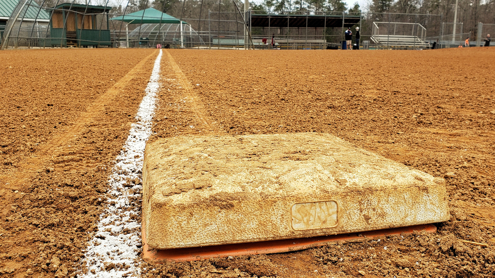 is-stealing-first-base-in-baseball-actually-possible