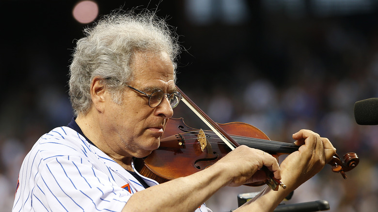 Itzhak Perlman playing violin baseball game