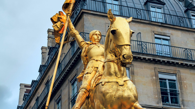 gold statue of Joan of Arc