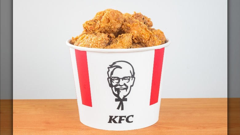 kentucky fried chicken bucket