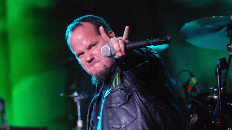 Tim "Ripper" Owens throwing devil horns