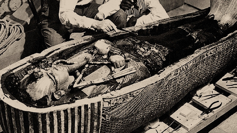 Finding the sarcophagus 