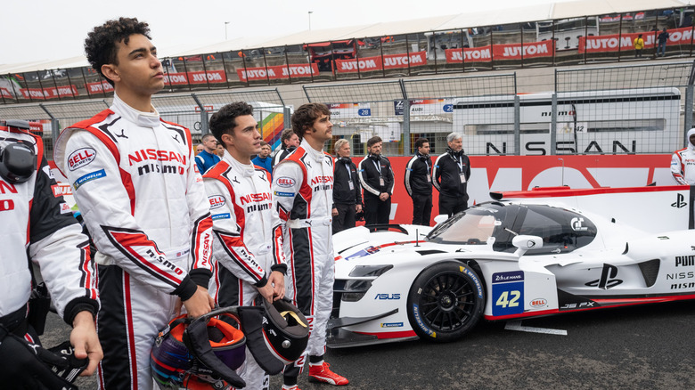 Jann and his teammates prepare for Le Mans