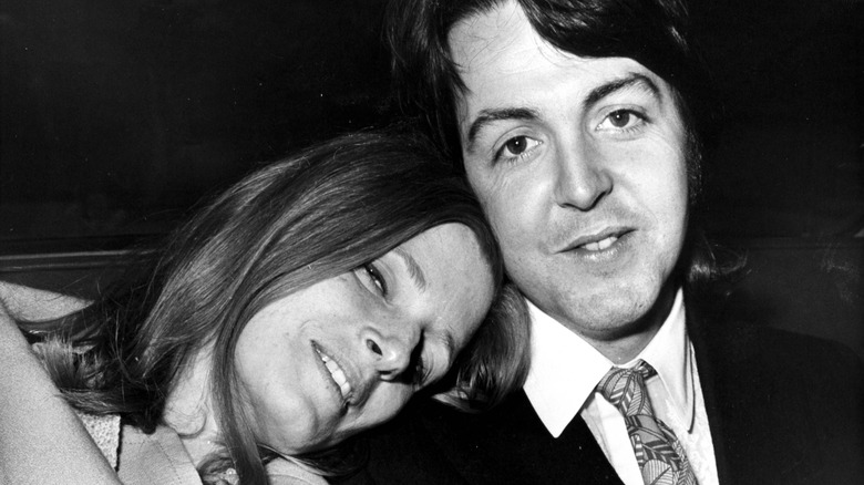 Linda on Paul McCartney's shoulder