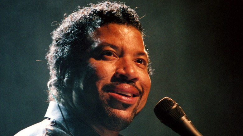 Lionel Richie performs in 2006