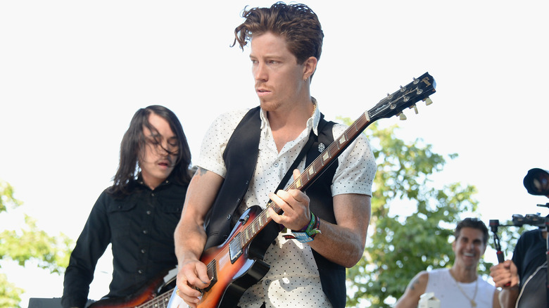 Shaun White playing with Bad Things 