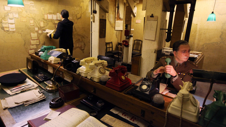 wax figures in churchill war rooms