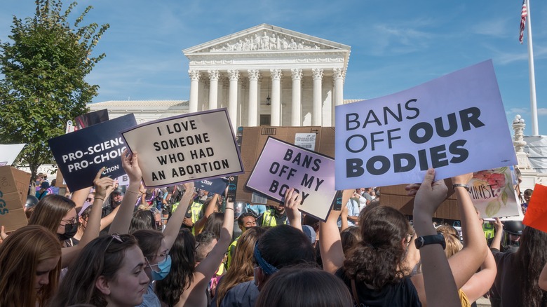 Protest overturn Roe v. Wade