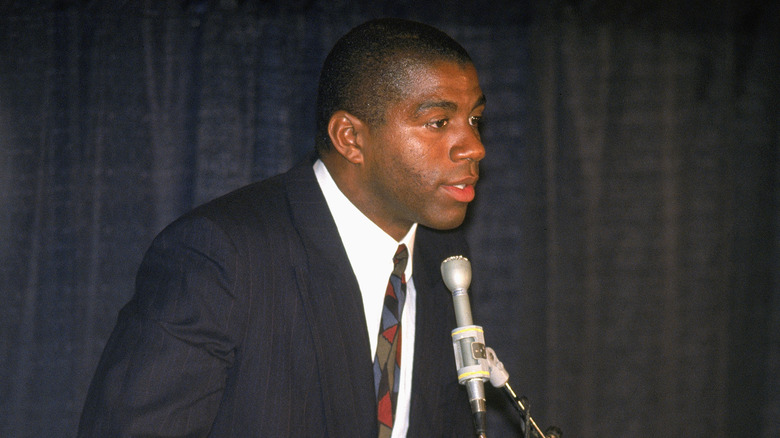 Magic Johnson announces his retirement