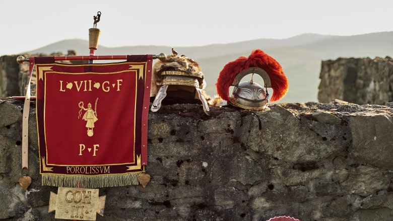 roman soldier armor flag