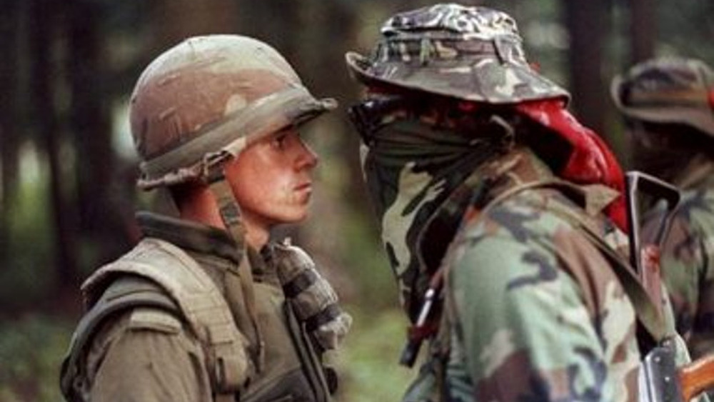 Protestor and soldier at Oka, 1990