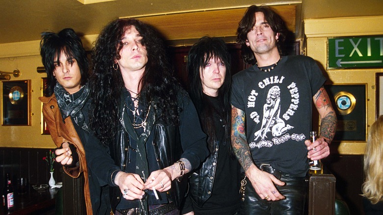 Motley Crue poses for photo