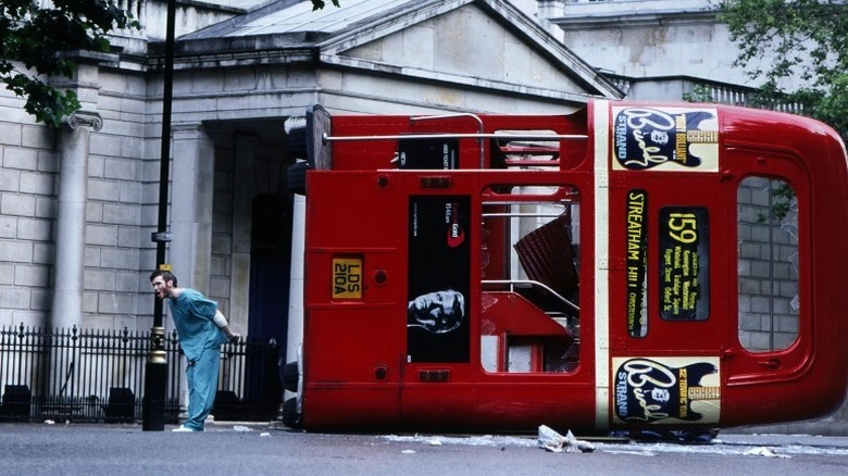 Cillian Murphy flipped red bus 28 Days Later