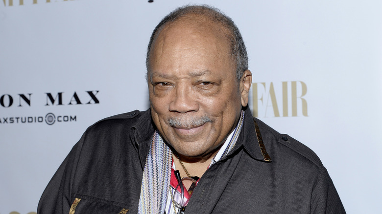 Quincy Jones posing at an event