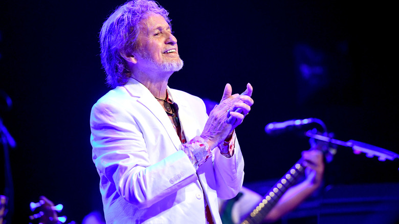 Jon Anderson Yes on stage