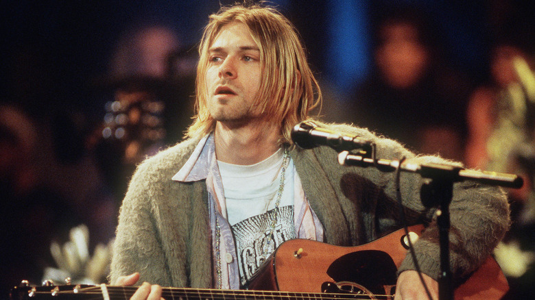 Kurt Cobain performing