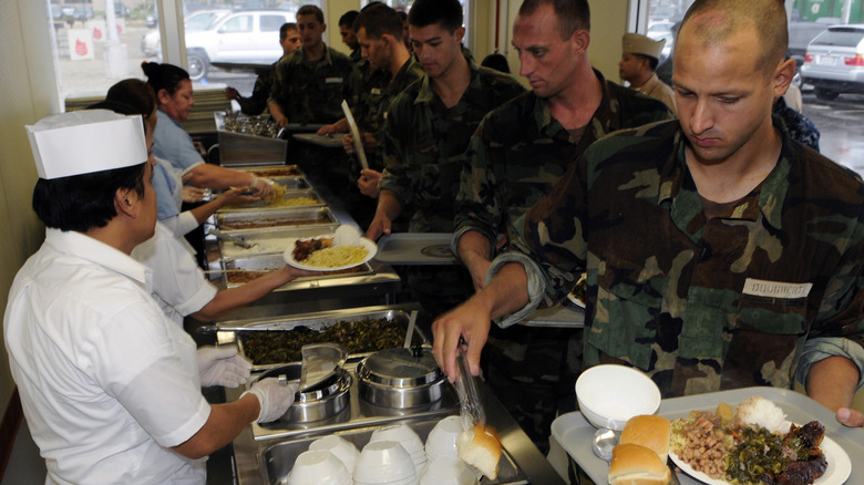 Soldiers eating breakfast