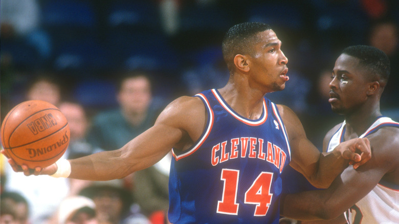 Bobby Phills playing basketball