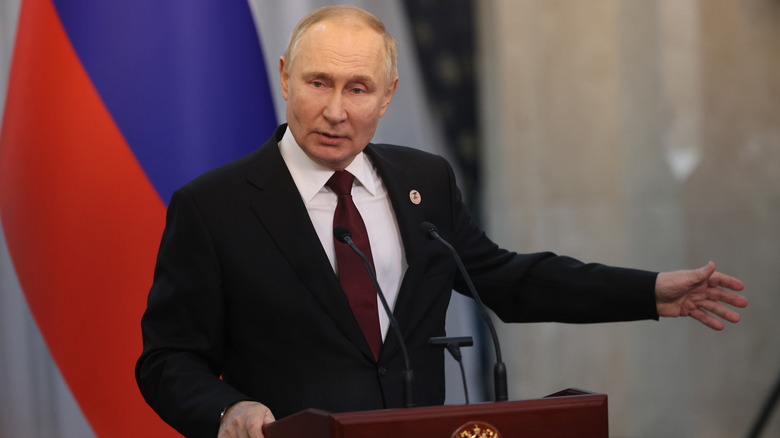 Putin at a press conference