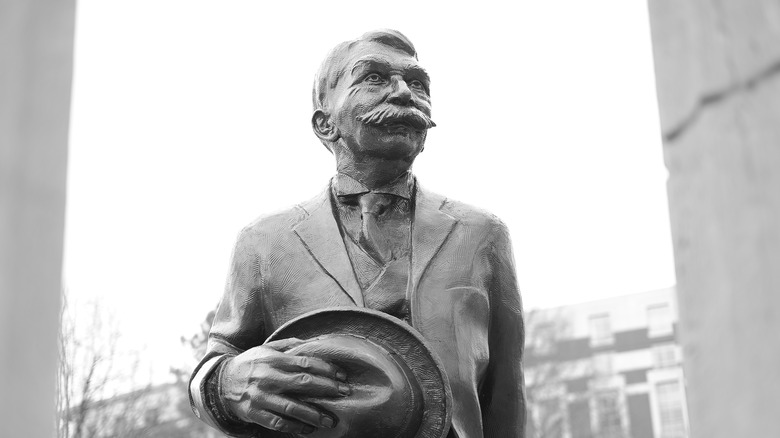 Baron Pierre de Coubertin statue