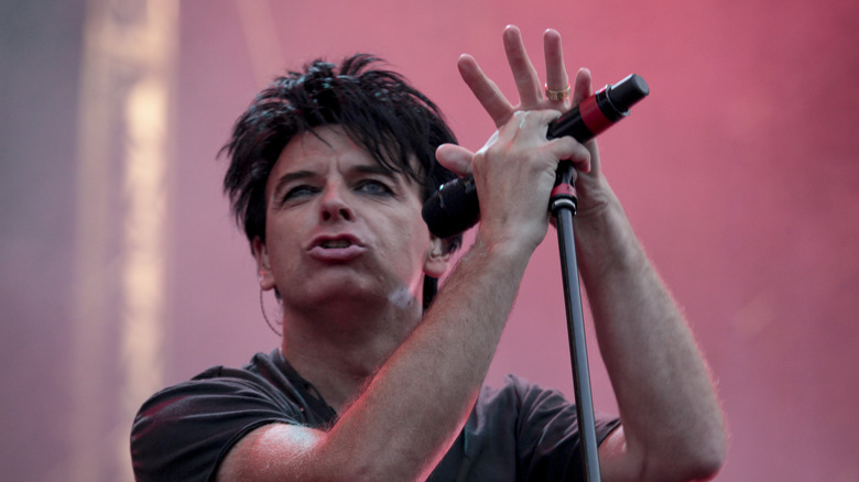 Gary Numan singing