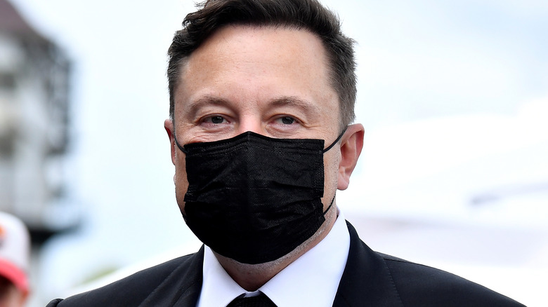 Elon Musk wearing mask