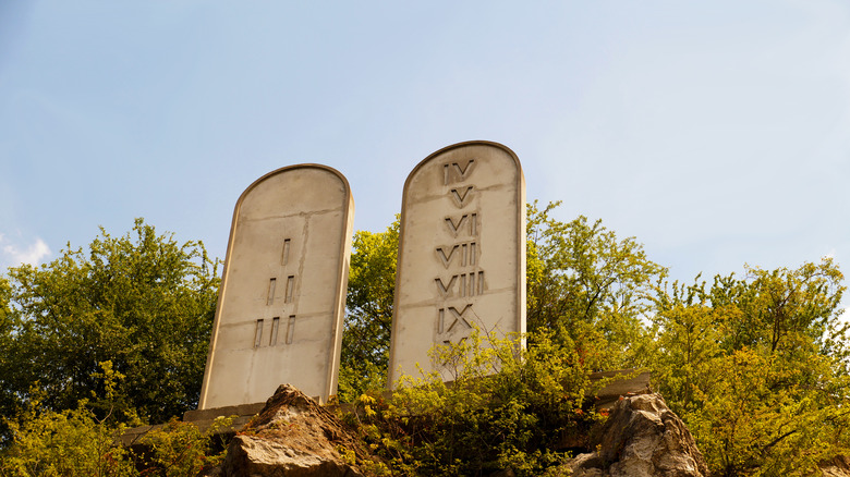 Stone statue of 10 commandments