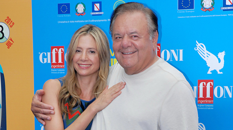 Paul and Mira Sorvino posing for cameras