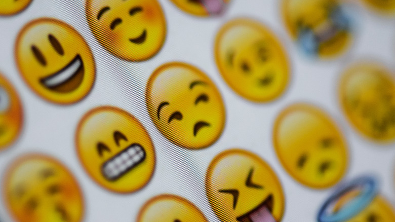 emojis with different expressions