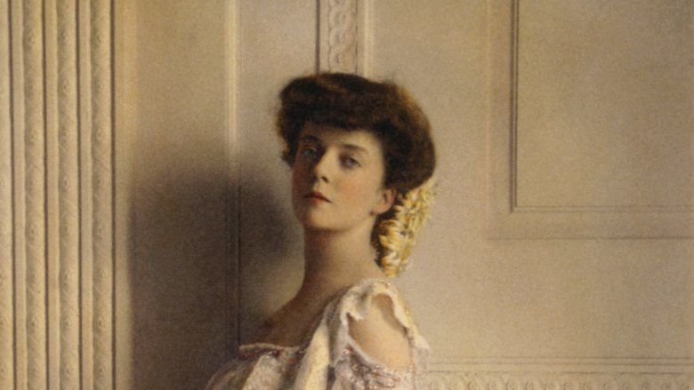 Alice Roosevelt looking coy