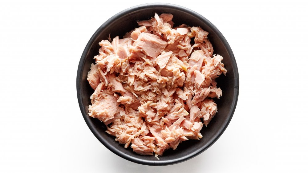 Canned tuna, prison food