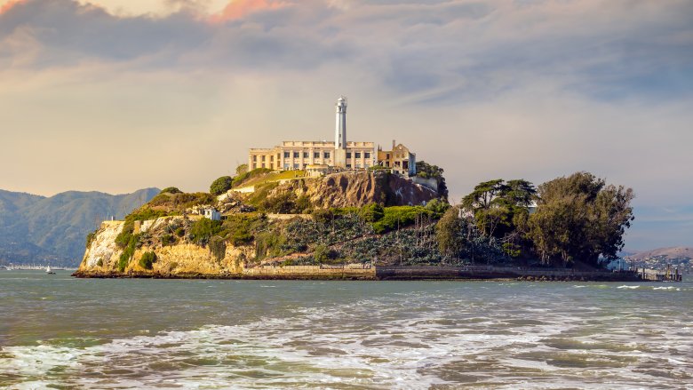 alcatraz island prison