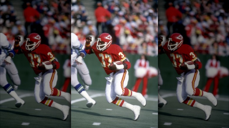 Joe Delaney running with ball for Kansas City Chiefs