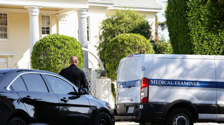 Medical examiner van at Richard Simmons house