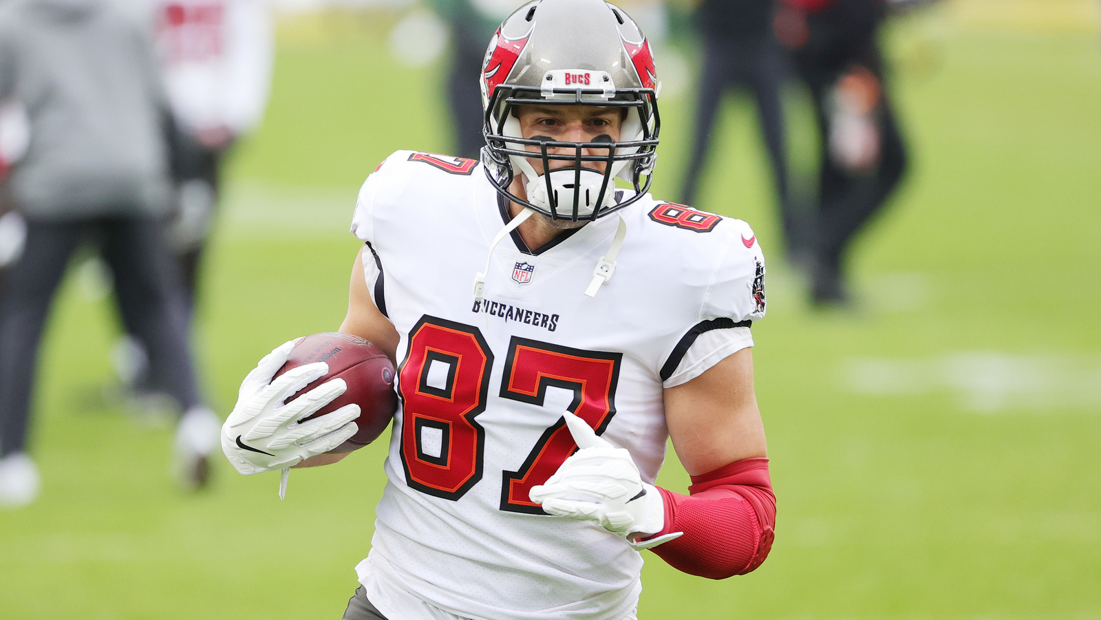 Rob Gronkowski: The Truth About The Buccaneers' Tight End - Grunge.