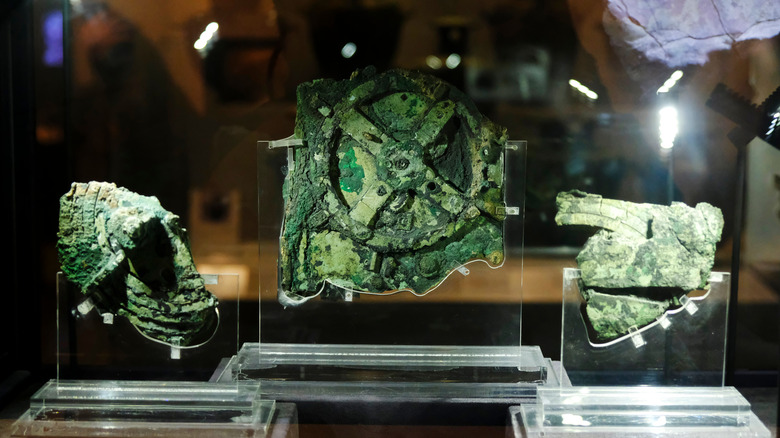 Remnants of the Antikythera mechanism