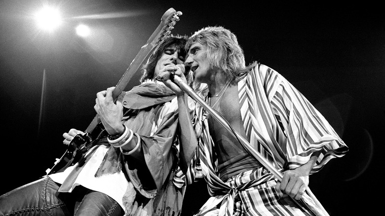 Rod Stewart and Ronnie Wood performing together