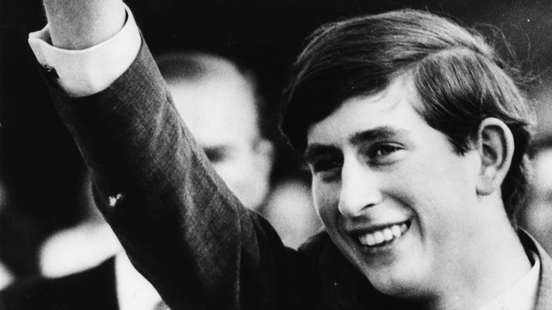 Prince Charles waving in 1968