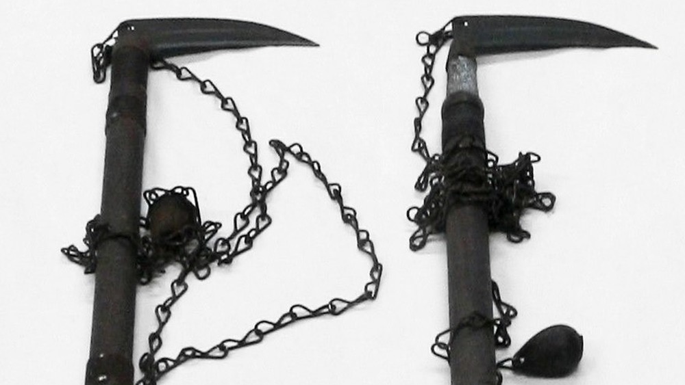 kusarigama with sharp hooks and chain