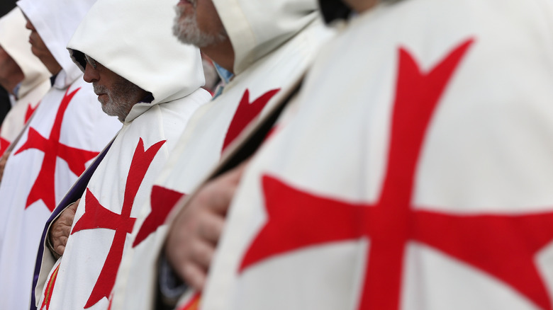 Knights Templar in uniform red cross